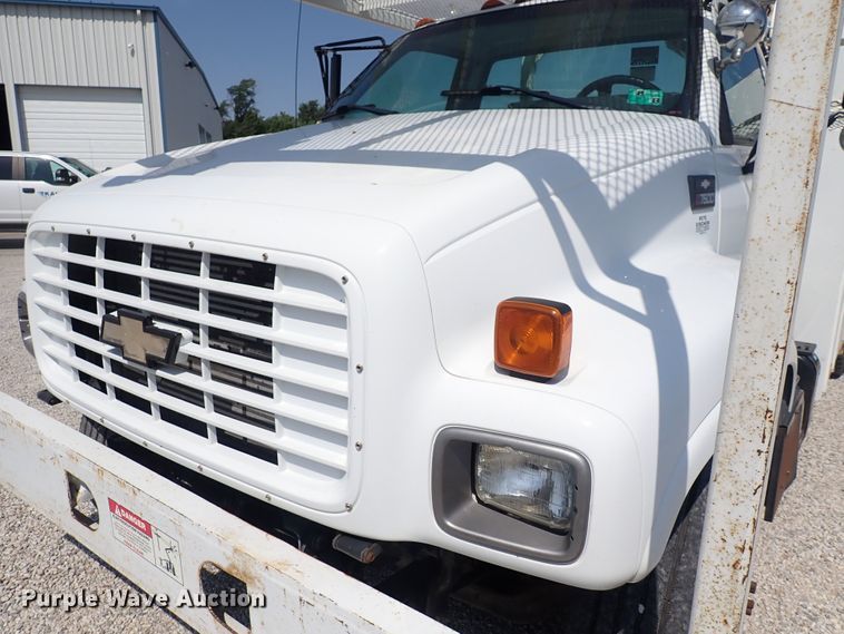 image for item DF5054 1997 Chevrolet C7500  bucket truck