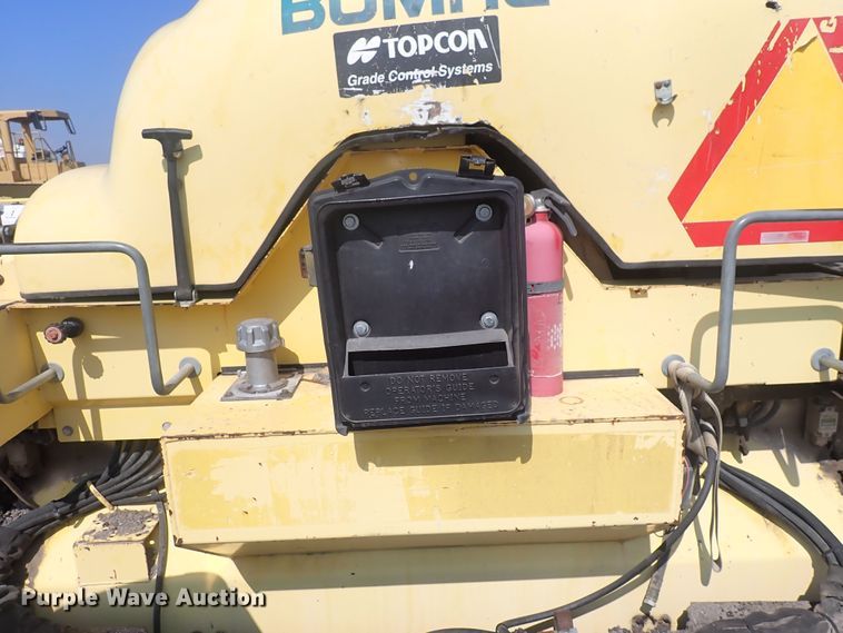 image for item DG2671 Bomag 813RT  paver