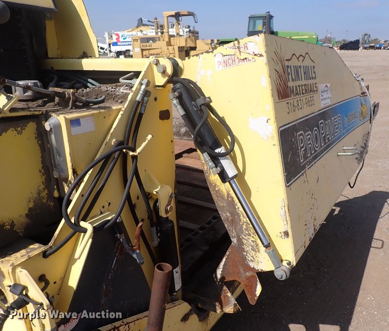 image for item DG2671 Bomag 813RT  paver