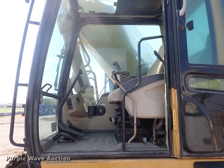 image for item DG2675 2003 Caterpillar 330C L  excavator