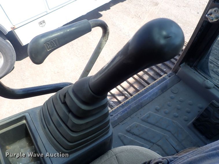 image for item DG2675 2003 Caterpillar 330C L  excavator