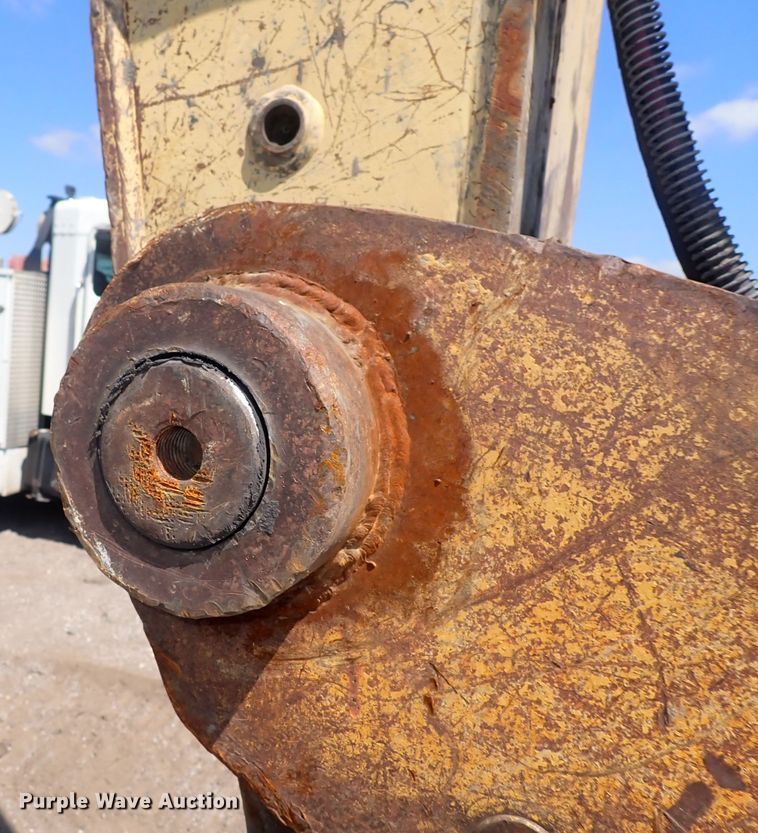 image for item DG2675 2003 Caterpillar 330C L  excavator