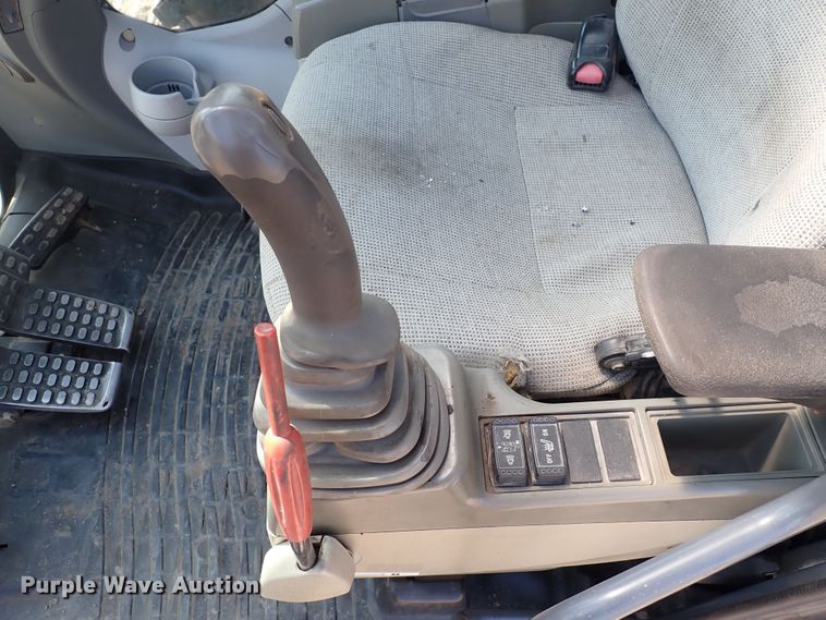 image for item DG2676 2011 John Deere 350G LC  excavator