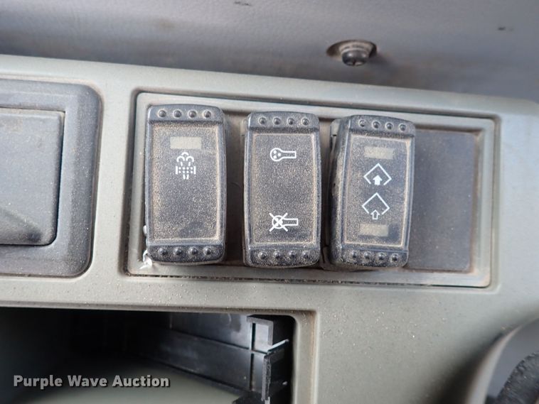 image for item DG2676 2011 John Deere 350G LC  excavator