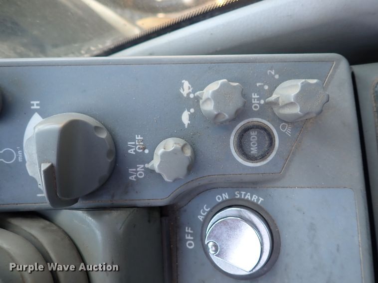 image for item DG2676 2011 John Deere 350G LC  excavator