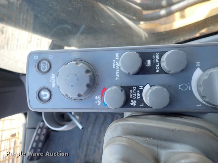 image for item DG2676 2011 John Deere 350G LC  excavator