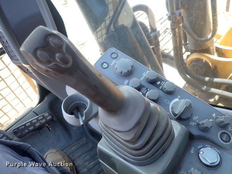 image for item DG2676 2011 John Deere 350G LC  excavator