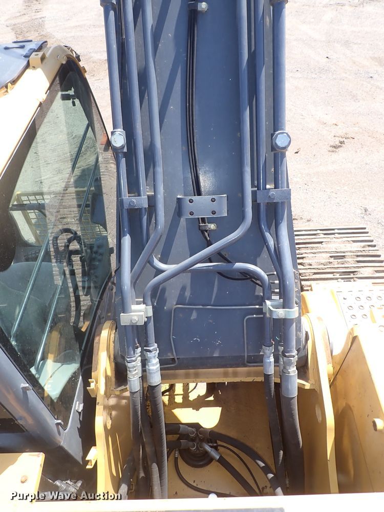 image for item DG2676 2011 John Deere 350G LC  excavator