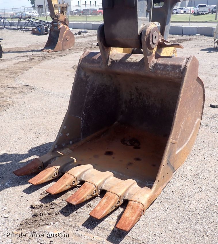 image for item DG2676 2011 John Deere 350G LC  excavator