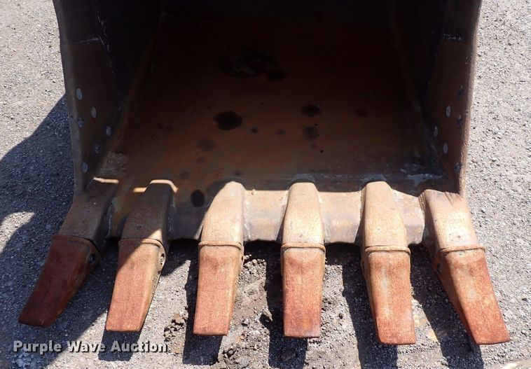 image for item DG2676 2011 John Deere 350G LC  excavator