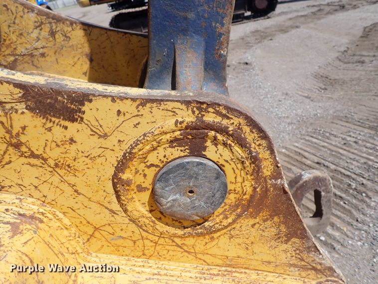 image for item DG2676 2011 John Deere 350G LC  excavator