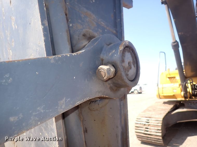 image for item DG2676 2011 John Deere 350G LC  excavator