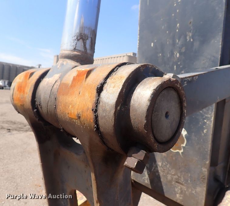 image for item DG2676 2011 John Deere 350G LC  excavator