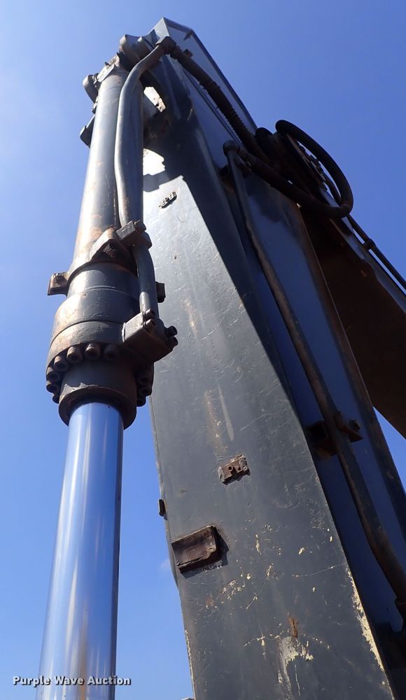 image for item DG2676 2011 John Deere 350G LC  excavator