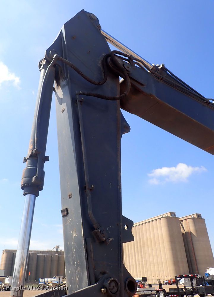 image for item DG2676 2011 John Deere 350G LC  excavator