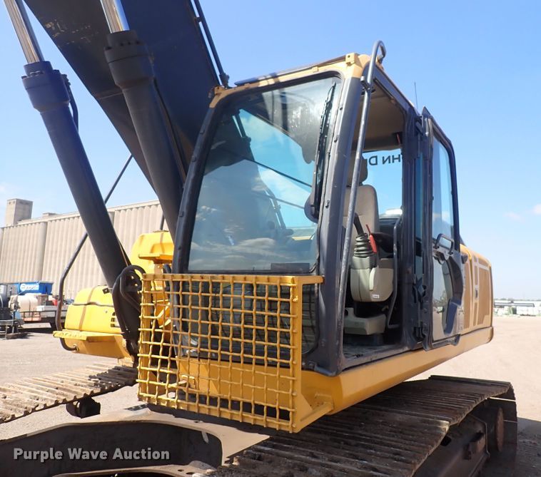 image for item DG2676 2011 John Deere 350G LC  excavator
