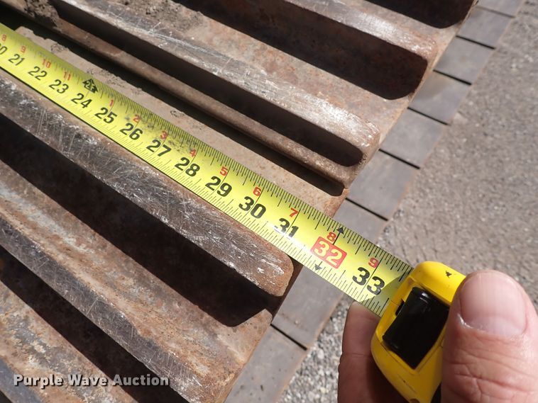 image for item DG2676 2011 John Deere 350G LC  excavator