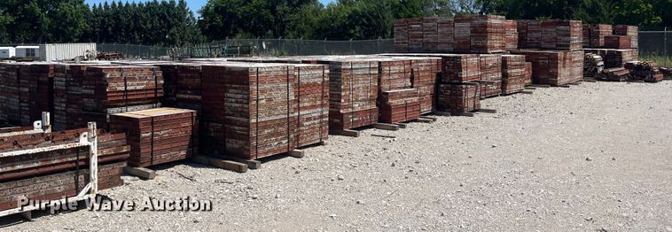 image for item DG2693 Approximately 3,475 Symons concrete forms