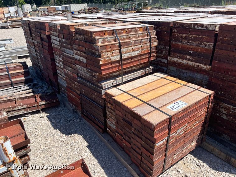 image for item DG2693 Approximately 3,475 Symons concrete forms