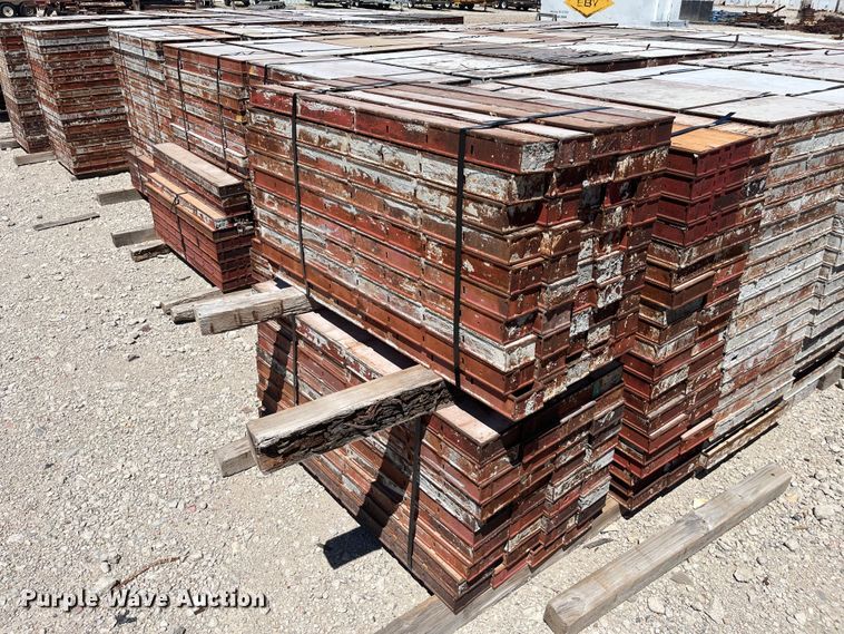 image for item DG2693 Approximately 3,475 Symons concrete forms