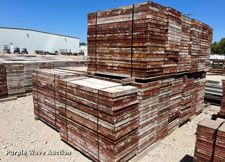 image for item DG2693 Approximately 3,475 Symons concrete forms