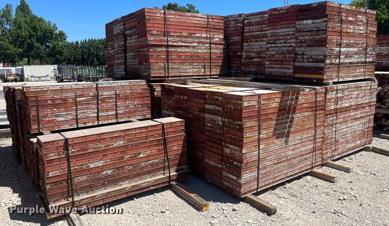 image for item DG2693 Approximately 3,475 Symons concrete forms