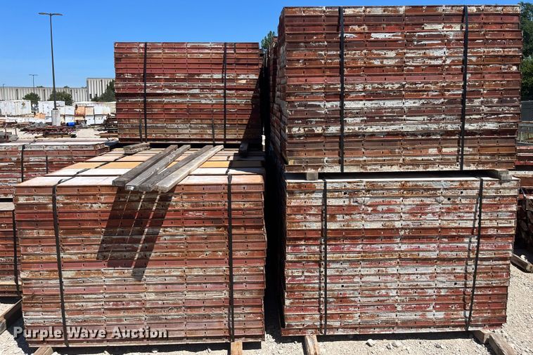 image for item DG2693 Approximately 3,475 Symons concrete forms