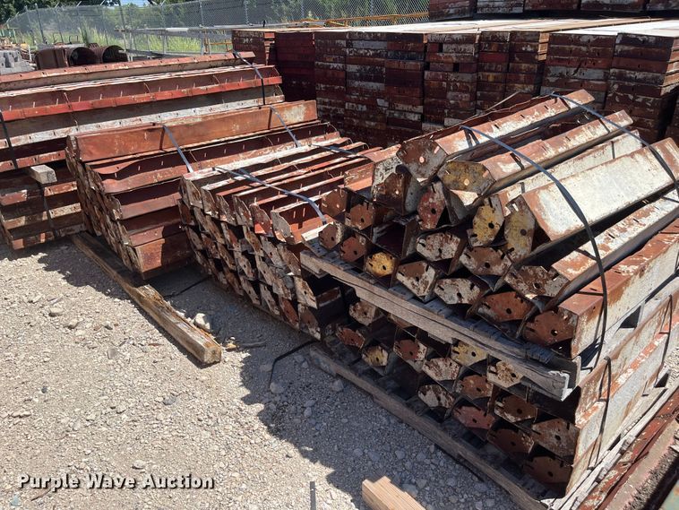 image for item DG2693 Approximately 3,475 Symons concrete forms