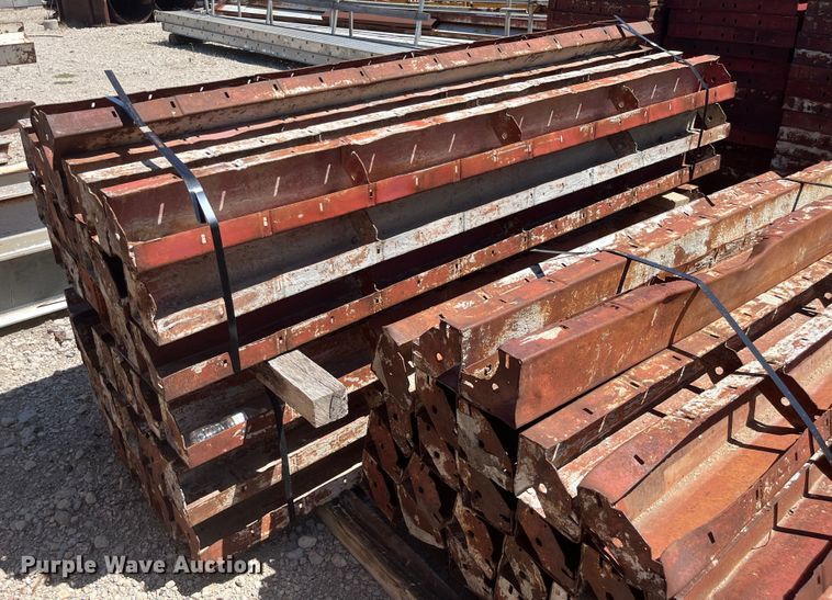 image for item DG2693 Approximately 3,475 Symons concrete forms