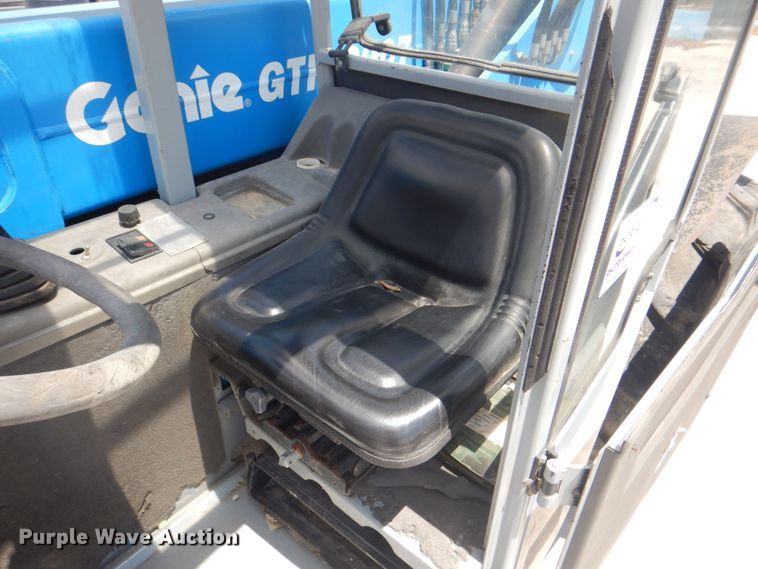 image for item DH7502 2008 Genie GTH-3007  telehandler