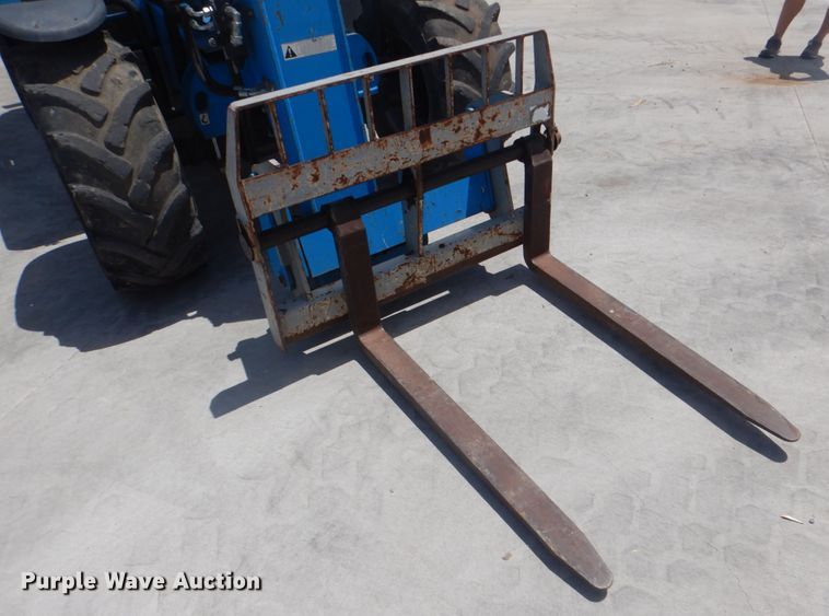 image for item DH7502 2008 Genie GTH-3007  telehandler