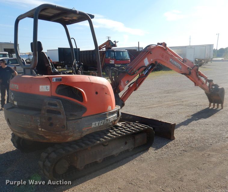 image for item DJ3845 2011 Kubota KX121-3ST  mini excavator