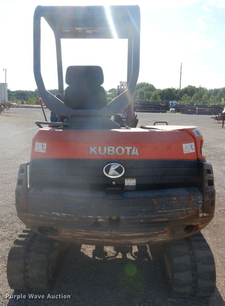 image for item DJ3845 2011 Kubota KX121-3ST  mini excavator