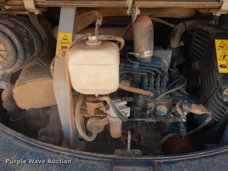 image for item DJ3845 2011 Kubota KX121-3ST  mini excavator