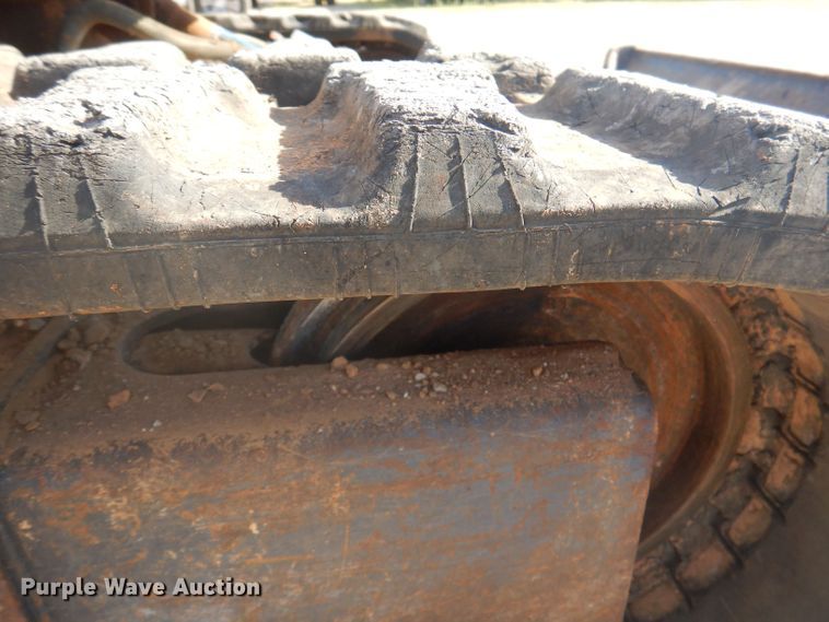 image for item DJ3845 2011 Kubota KX121-3ST  mini excavator