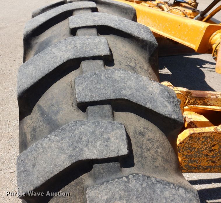 image for item DK2023 John Deere 770  motor grader