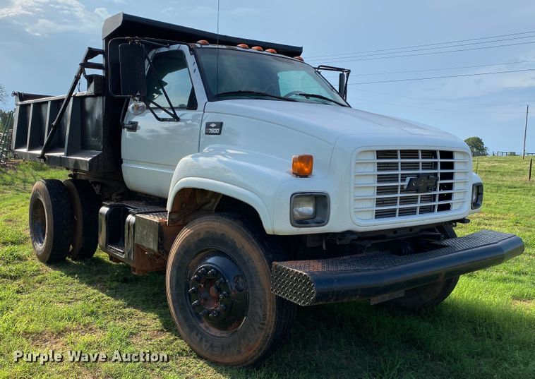 image for item DK6371 1999 Chevrolet C7500  dump truck