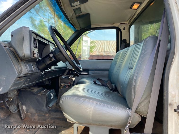 image for item DK6371 1999 Chevrolet C7500  dump truck