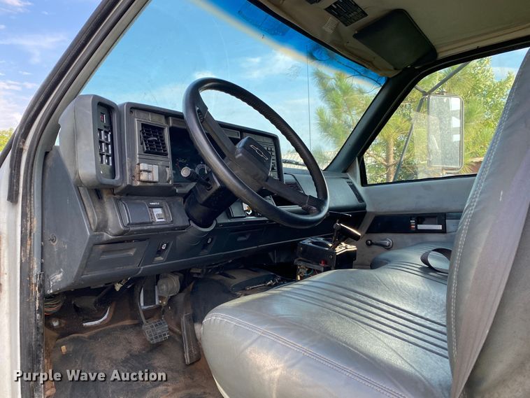 image for item DK6371 1999 Chevrolet C7500  dump truck