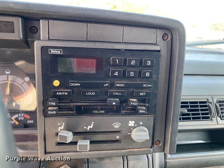 image for item DK6371 1999 Chevrolet C7500  dump truck