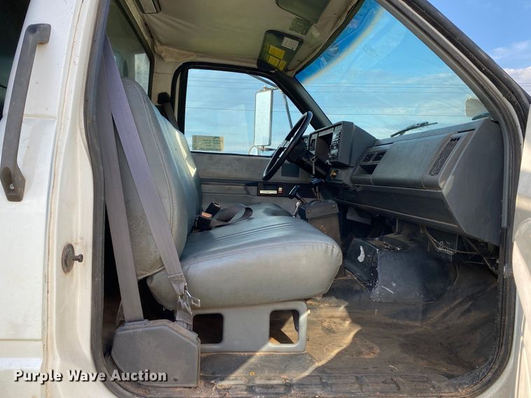 image for item DK6371 1999 Chevrolet C7500  dump truck