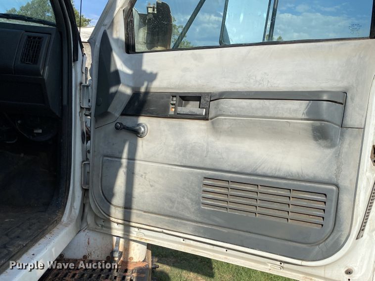 image for item DK6371 1999 Chevrolet C7500  dump truck