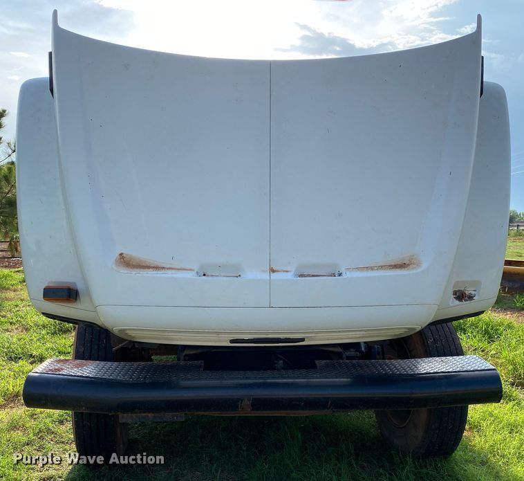 image for item DK6371 1999 Chevrolet C7500  dump truck