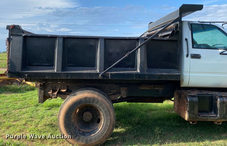 image for item DK6371 1999 Chevrolet C7500  dump truck