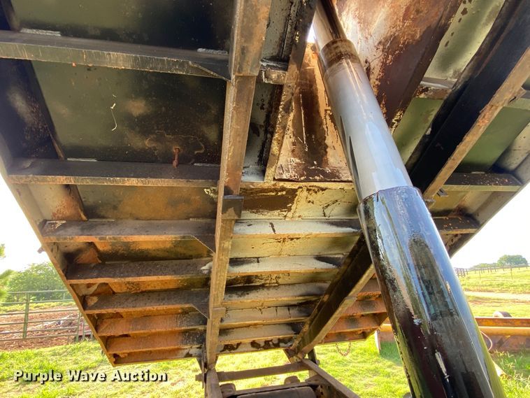 image for item DK6371 1999 Chevrolet C7500  dump truck