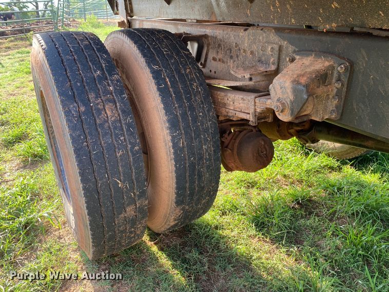image for item DK6371 1999 Chevrolet C7500  dump truck