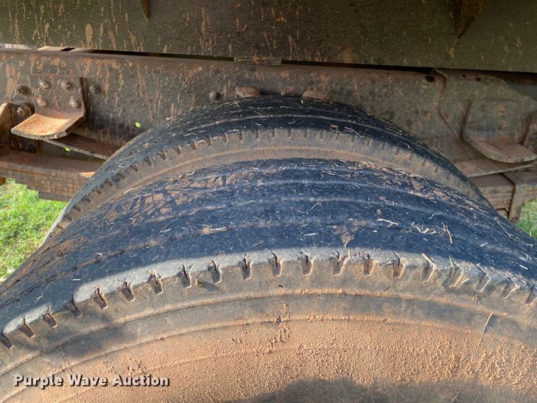 image for item DK6371 1999 Chevrolet C7500  dump truck