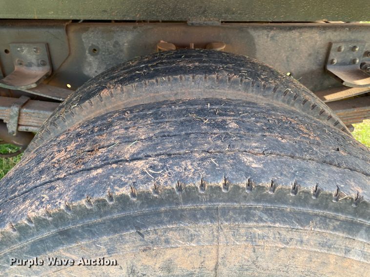 image for item DK6371 1999 Chevrolet C7500  dump truck