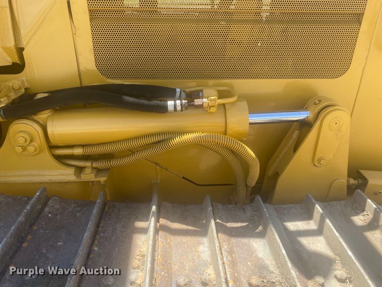 image for item DK6372 2003 Caterpillar D4G LGP  dozer