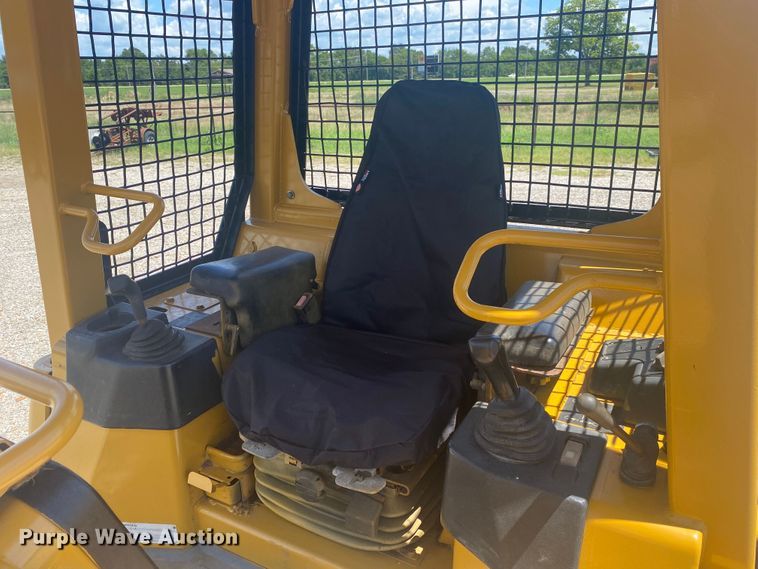 image for item DK6372 2003 Caterpillar D4G LGP  dozer